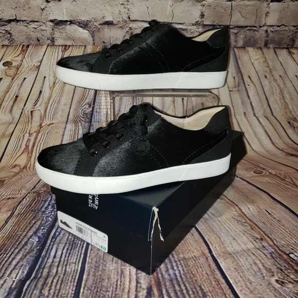 naturalizer black sneakers